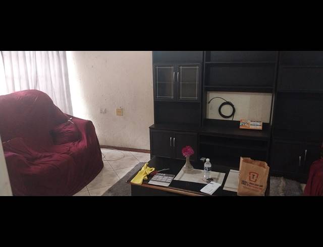 4 BEDROOM TOWNHOUSE FOR SALE IN PRETORIA WEST